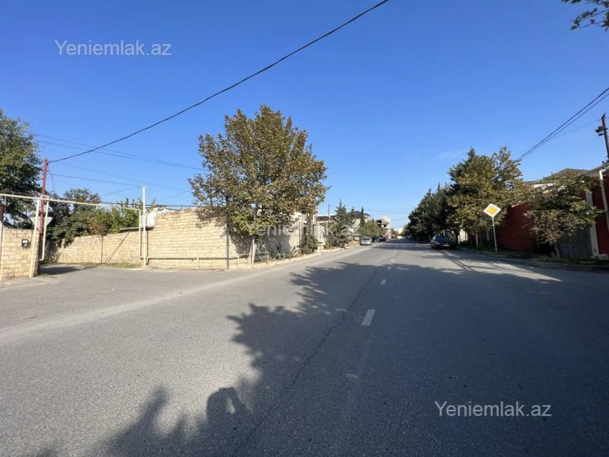 Satılır 6 otaqlı həyət evi 300 m²