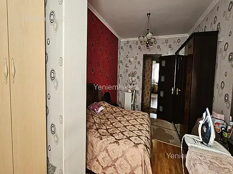 Satılır 3 otaqlı köhnə tikili 80 m²