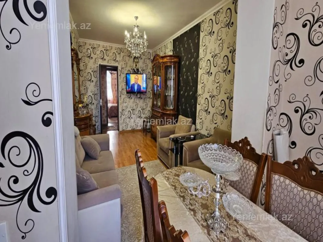 Satılır 3 otaqlı köhnə tikili 80 m²