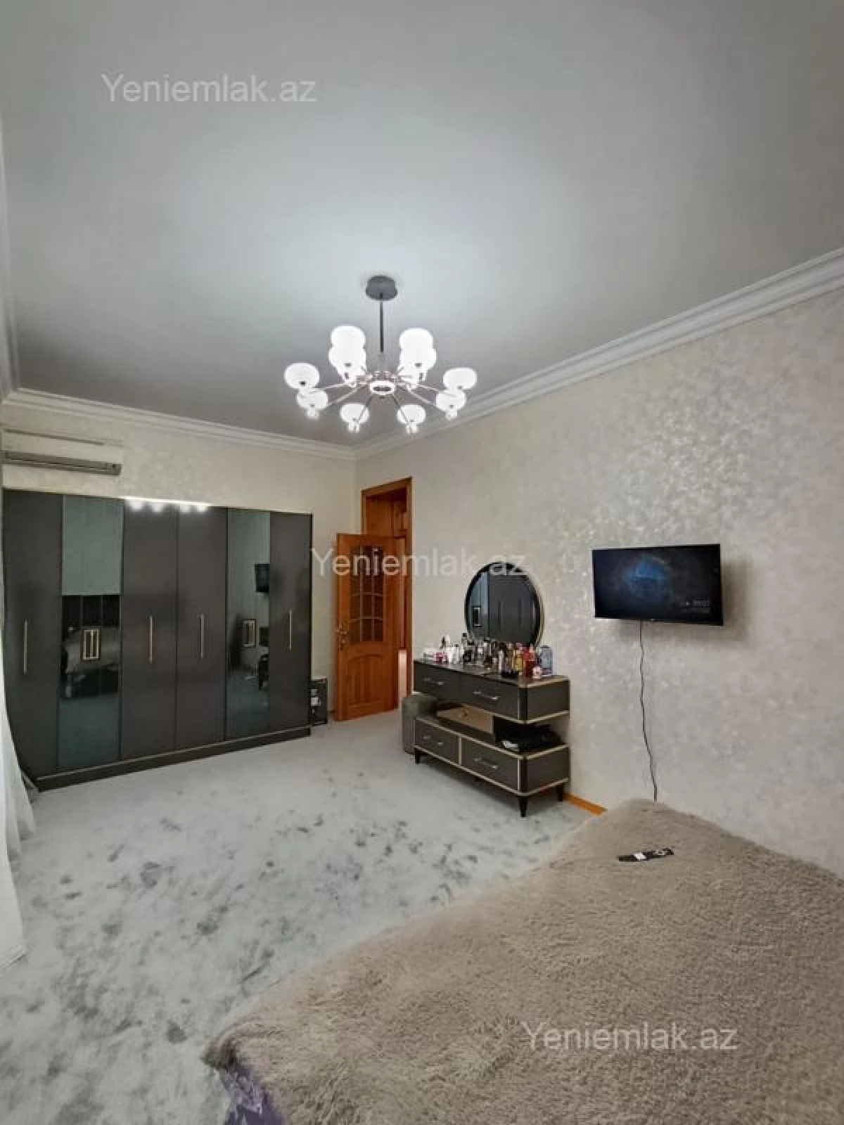 Satılır 7 otaqlı həyət evi 200 m²