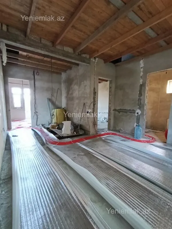 Satılır 7 otaqlı həyət evi 200 m²