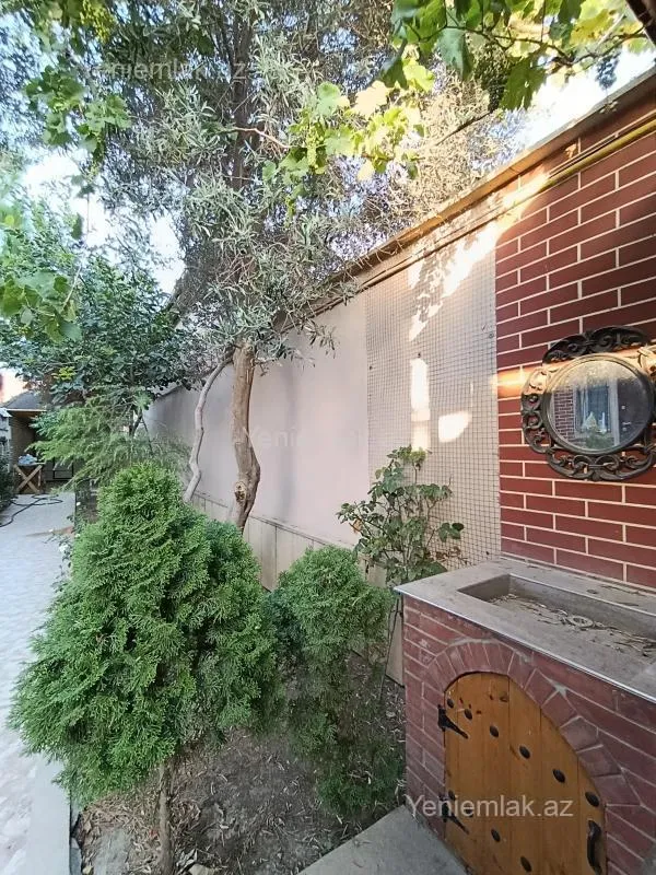 Satılır 7 otaqlı həyət evi 200 m²