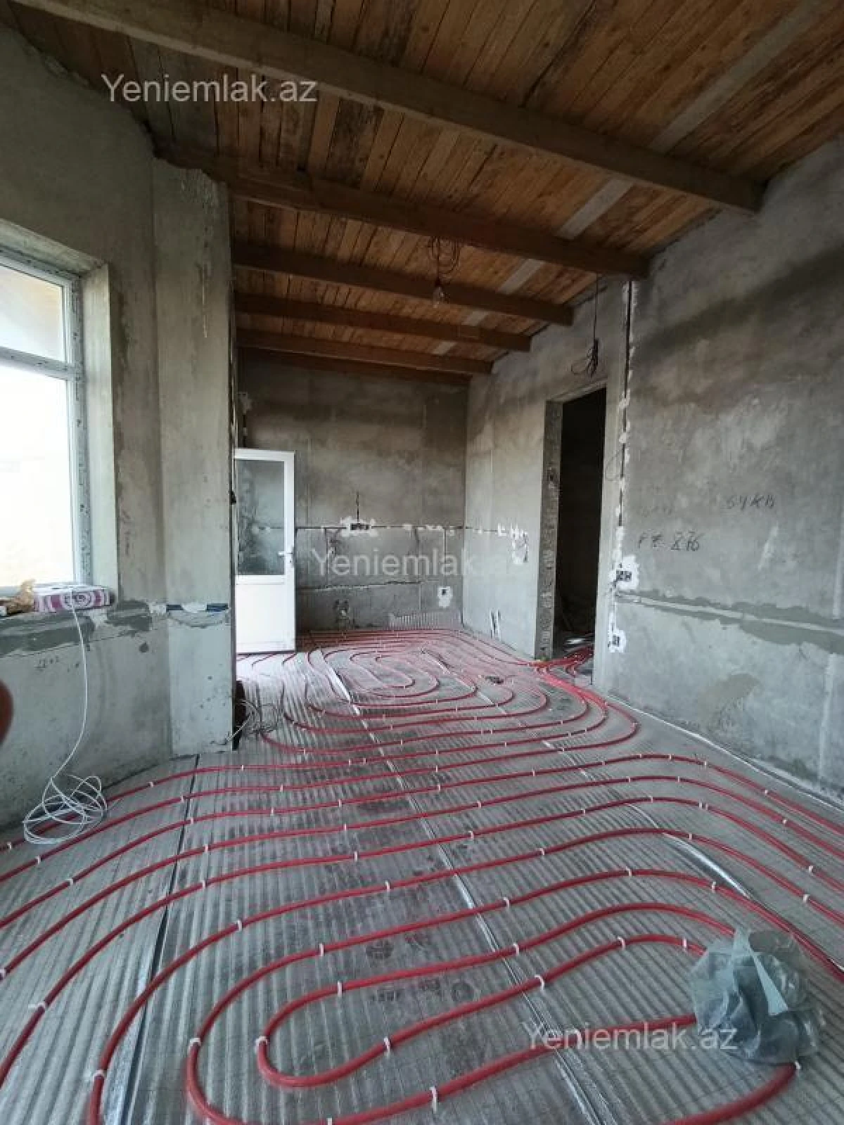 Satılır 7 otaqlı həyət evi 200 m²