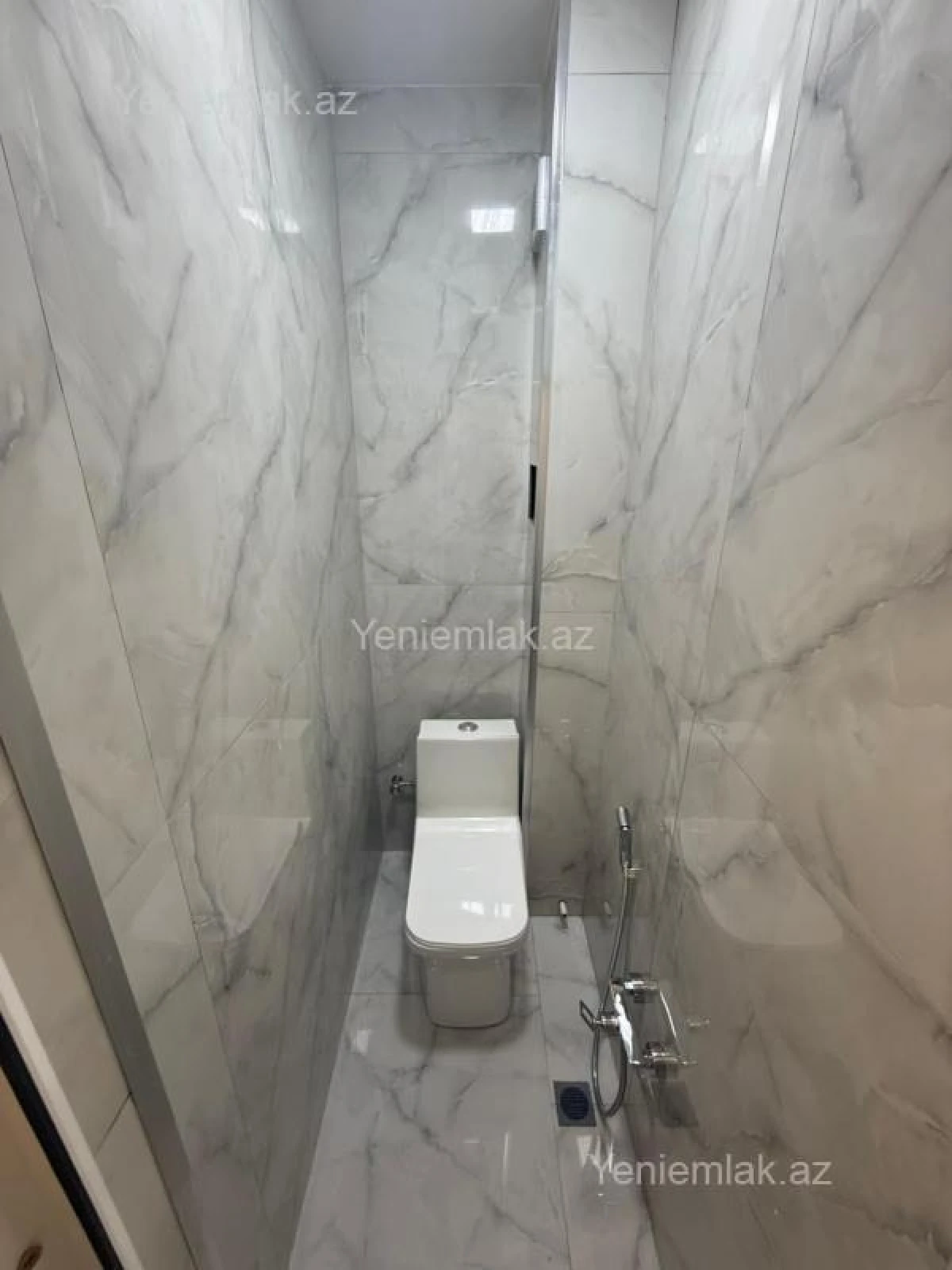 Satılır 3 otaqlı köhnə tikili 75 m²