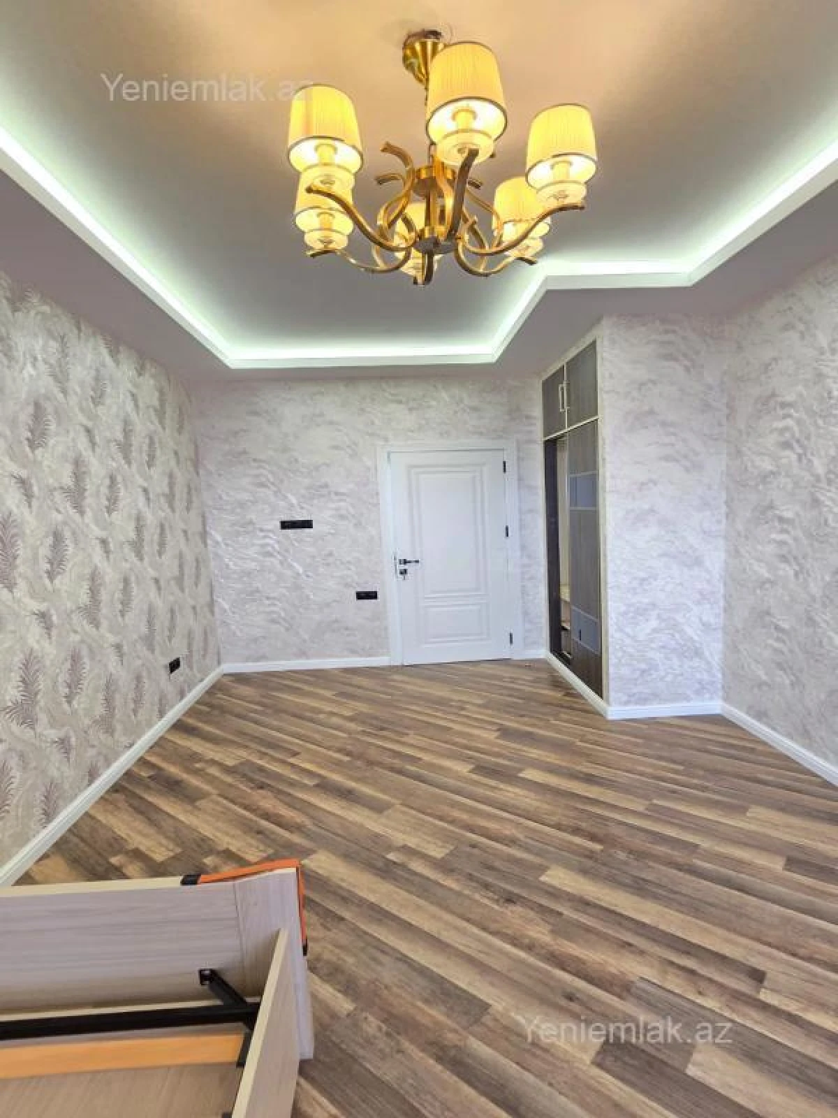 Satılır 3 otaqlı yeni tikili 85 m²