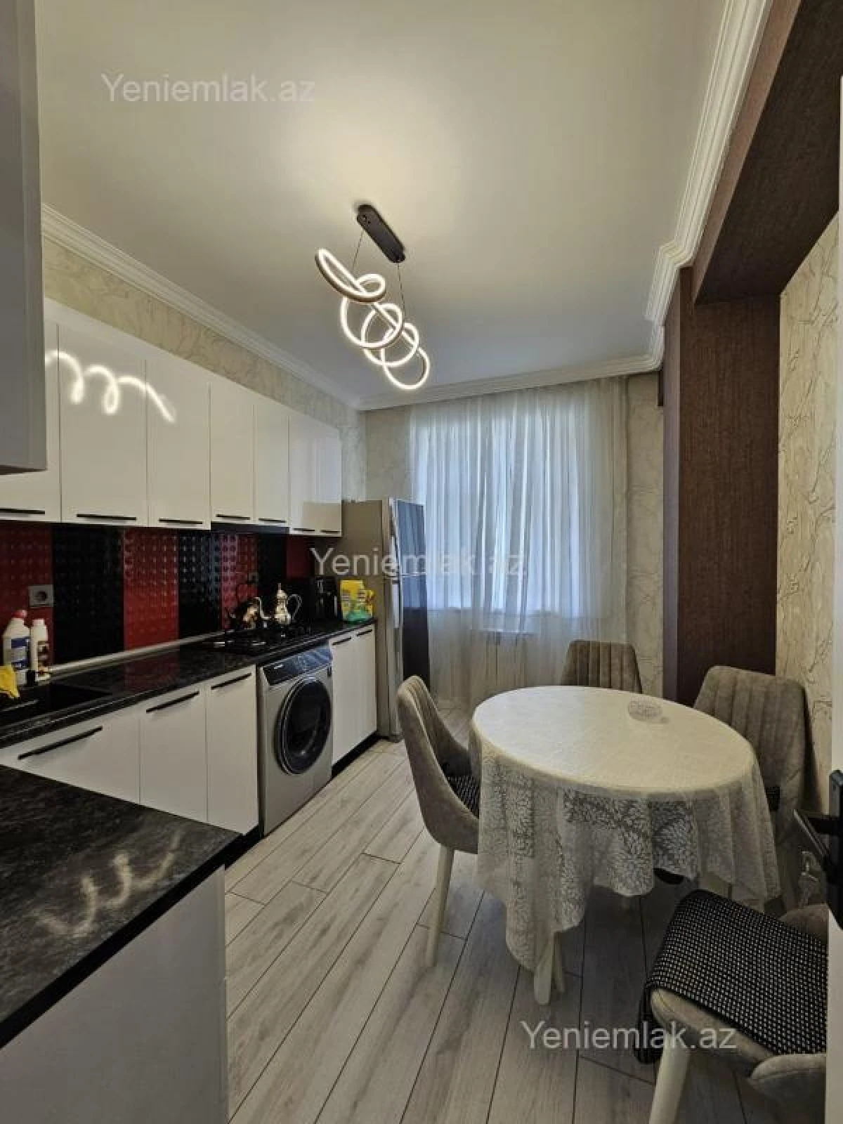 Satılır 2 otaqlı yeni tikili 74 m²