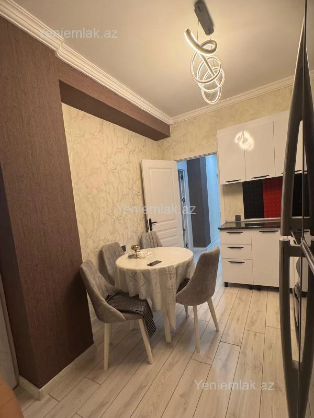 Satılır 2 otaqlı yeni tikili 74 m²