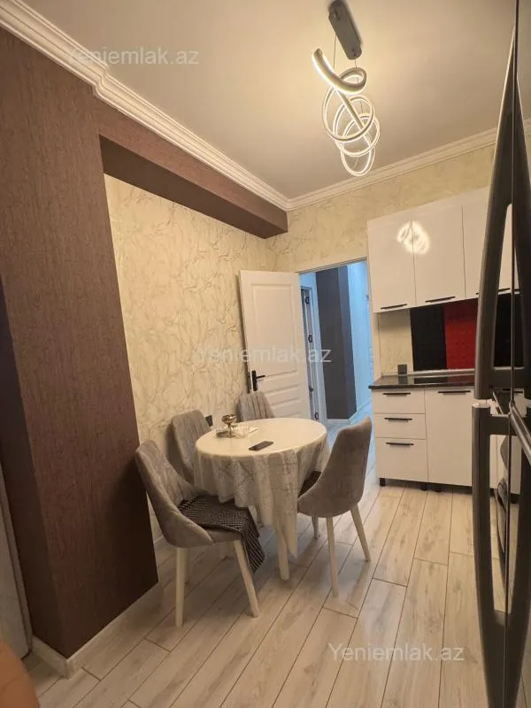 Satılır 2 otaqlı yeni tikili 74 m²