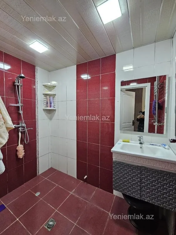 Satılır 2 otaqlı yeni tikili 74 m²