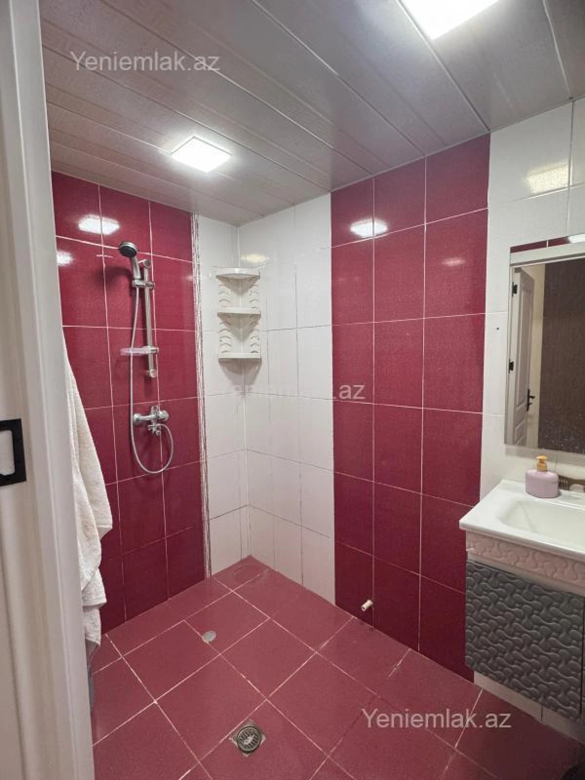 Satılır 2 otaqlı yeni tikili 74 m²