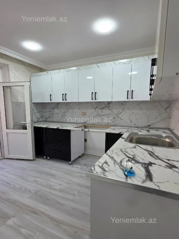 Satılır 3 otaqlı köhnə tikili 86 m²