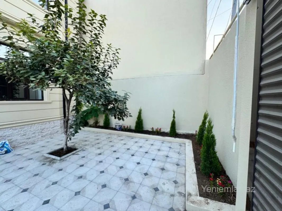 Satılır 5 otaqlı həyət evi 200 m²