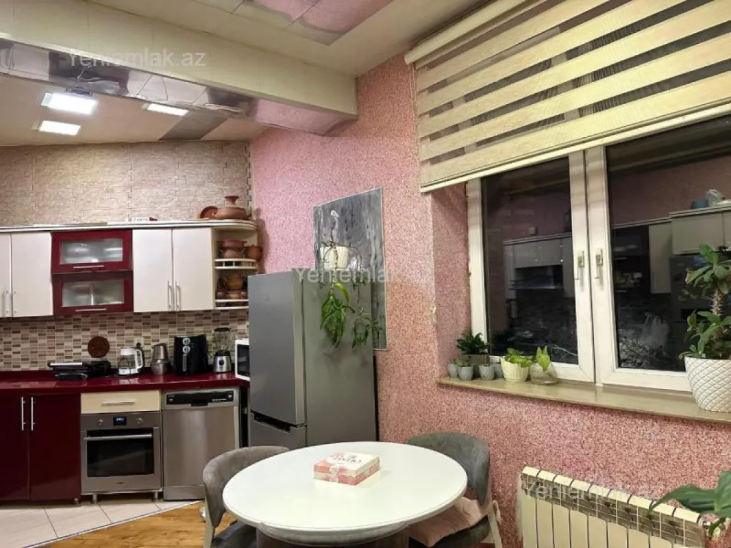 Satılır 3 otaqlı köhnə tikili 70 m²