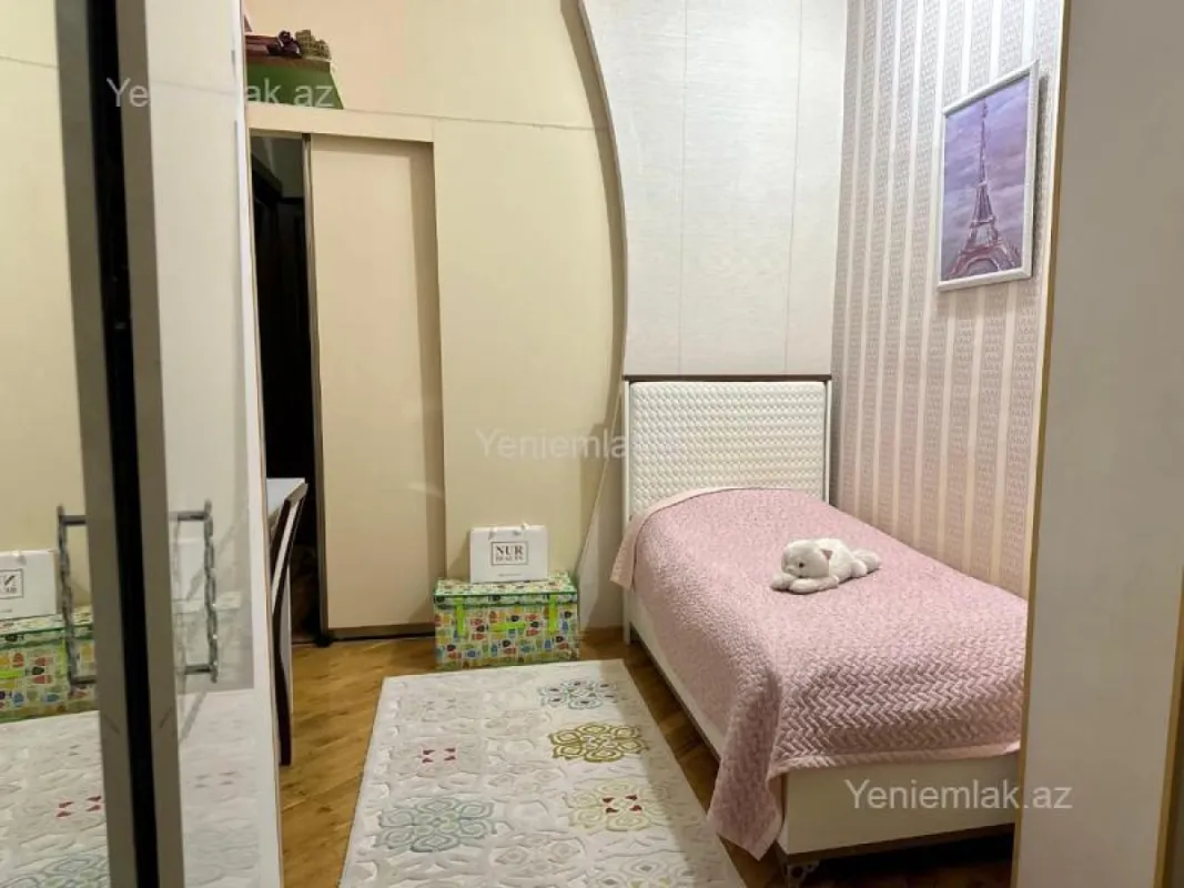 Satılır 3 otaqlı köhnə tikili 70 m²