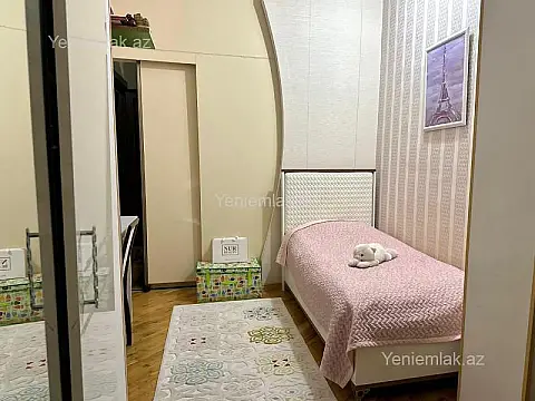 Satılır 3 otaqlı köhnə tikili 70 m²