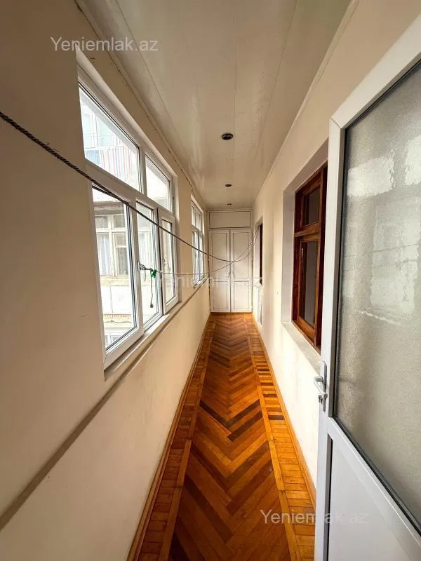 Satılır 2 otaqlı köhnə tikili 70 m²