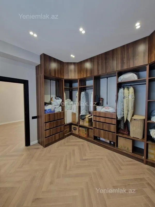 Satılır 3 otaqlı yeni tikili 154 m²