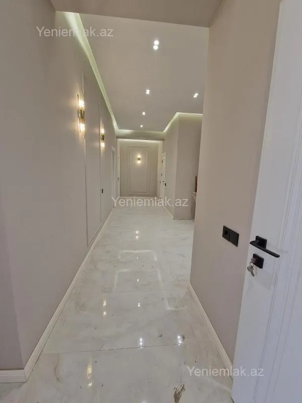 Satılır 3 otaqlı yeni tikili 154 m²