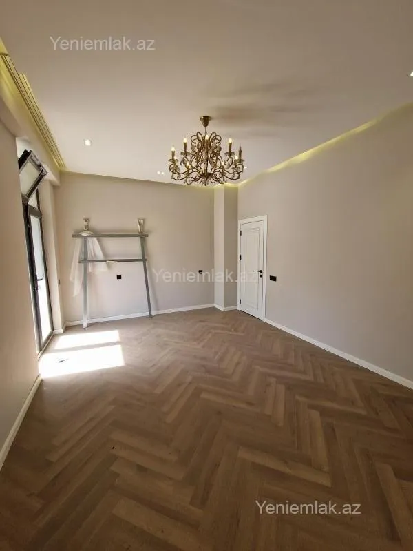 Satılır 3 otaqlı yeni tikili 154 m²