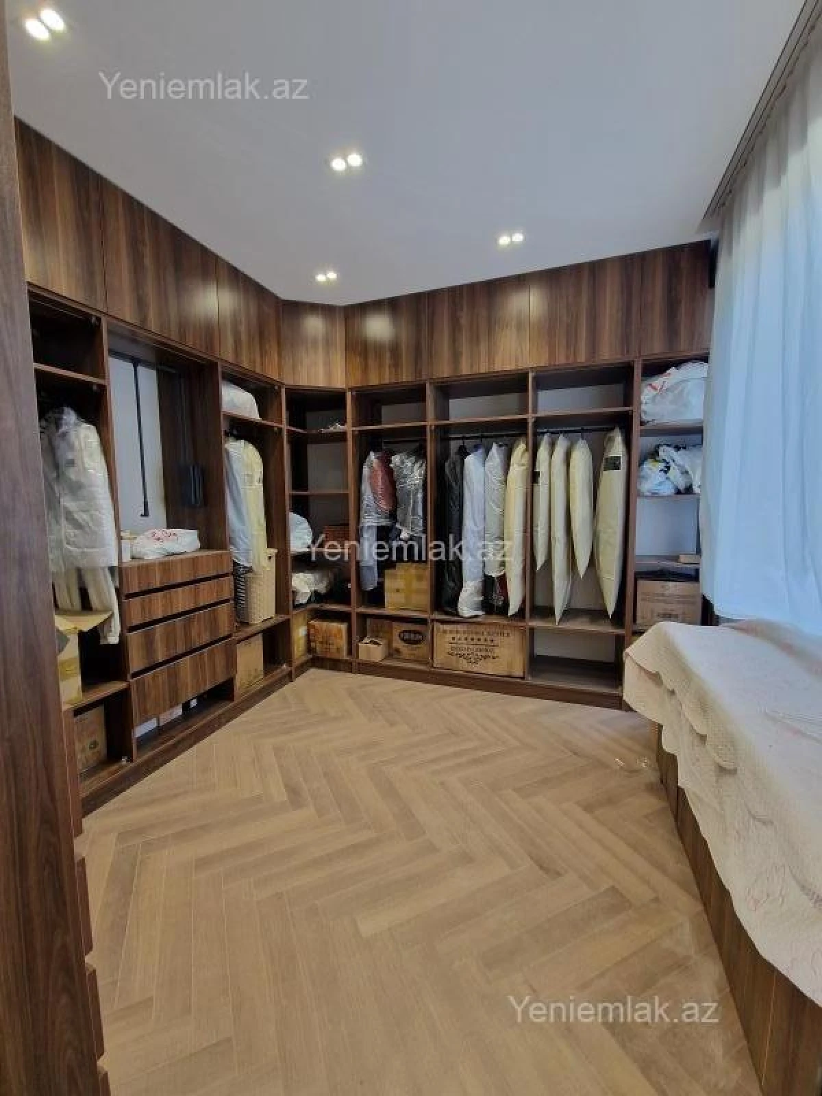 Satılır 3 otaqlı yeni tikili 154 m²