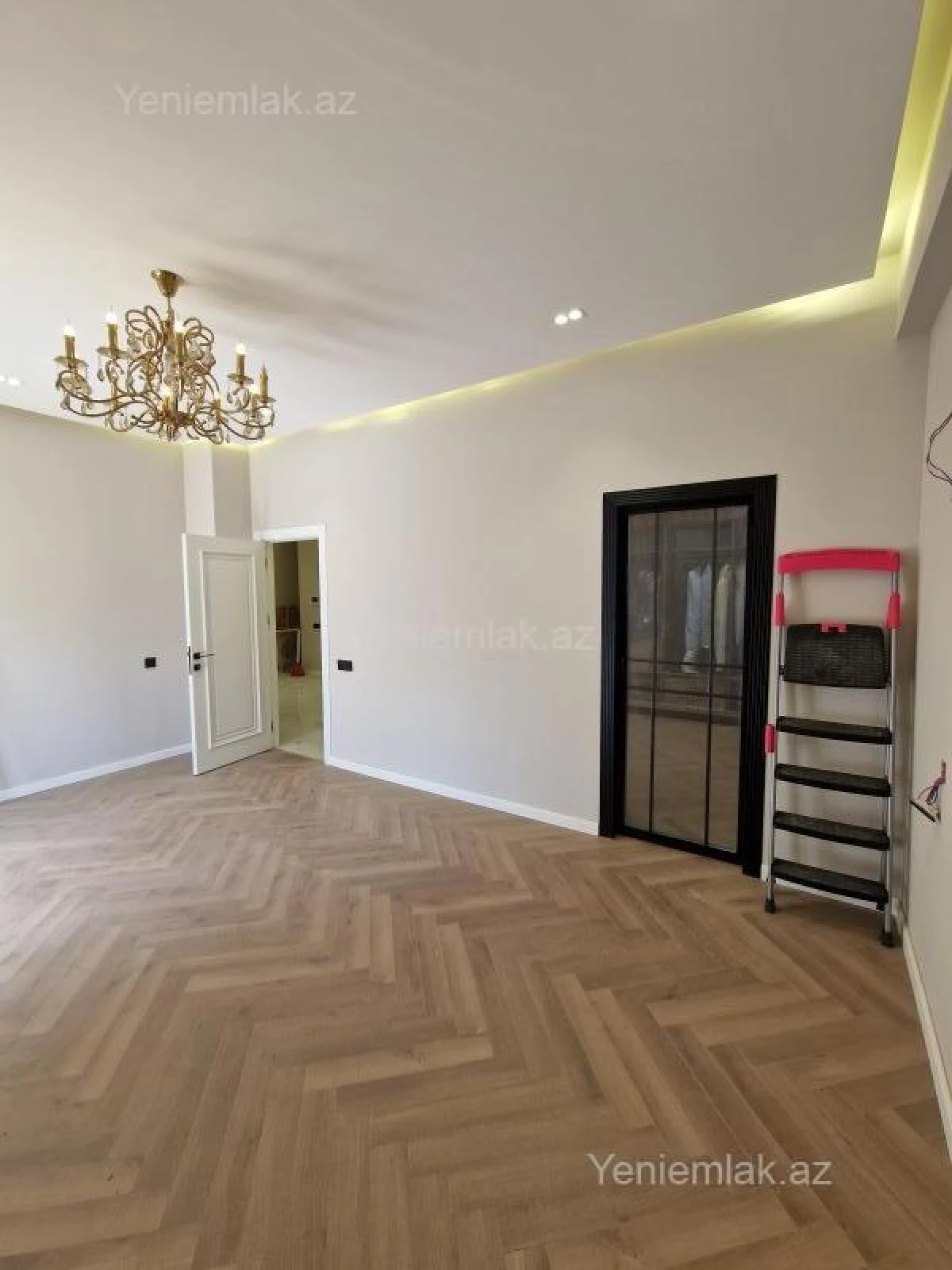 Satılır 3 otaqlı yeni tikili 154 m²