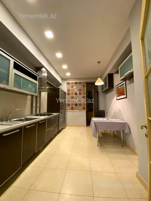 Satılır 2 otaqlı yeni tikili 95 m²
