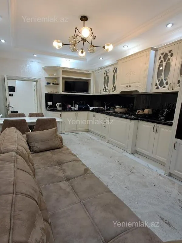 Satılır 2 otaqlı yeni tikili 88 m²