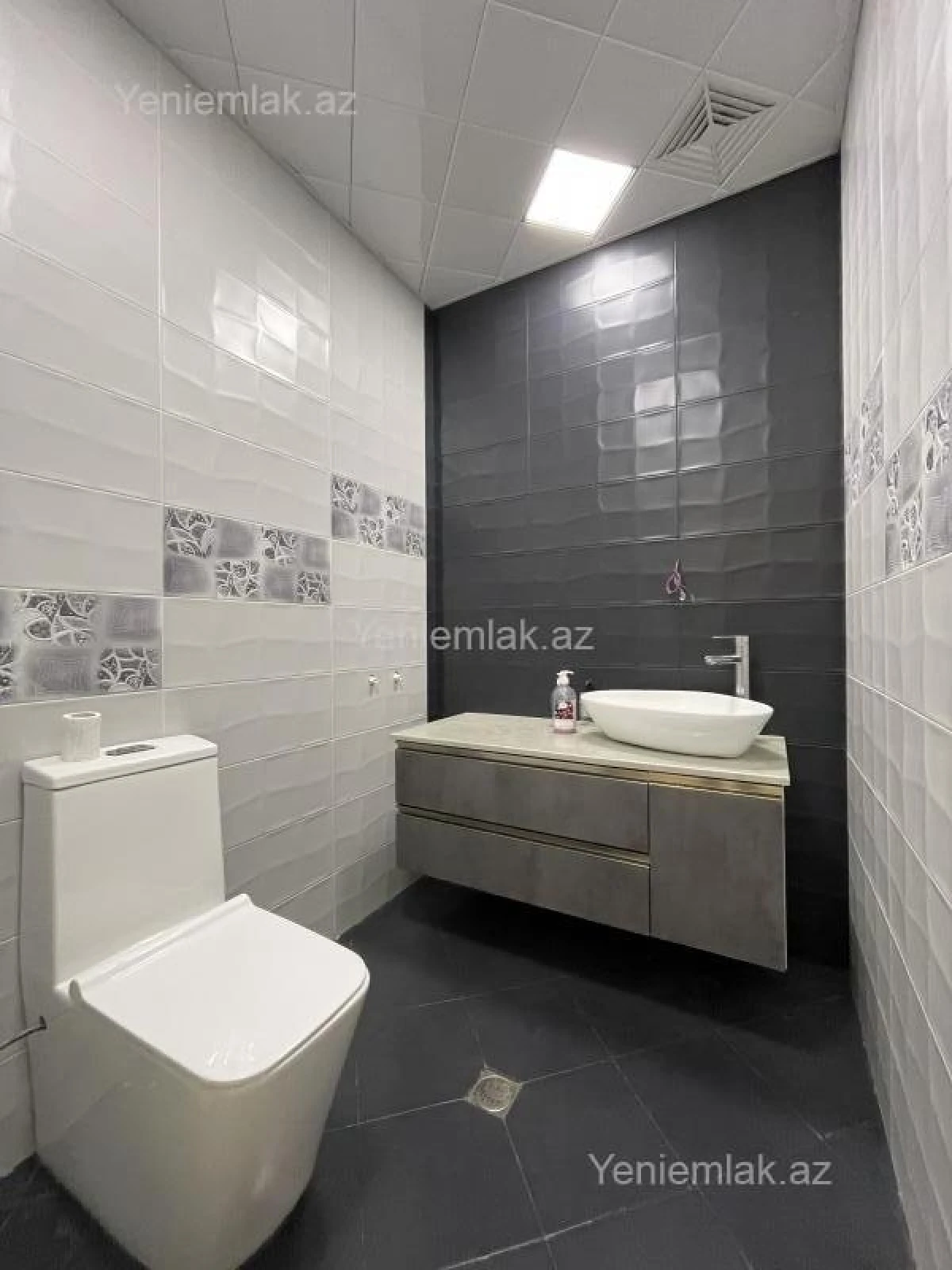 Satılır 6 otaqlı həyət evi 250 m²