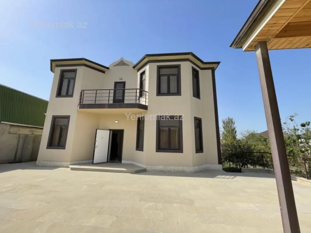 Satılır 6 otaqlı həyət evi 250 m²