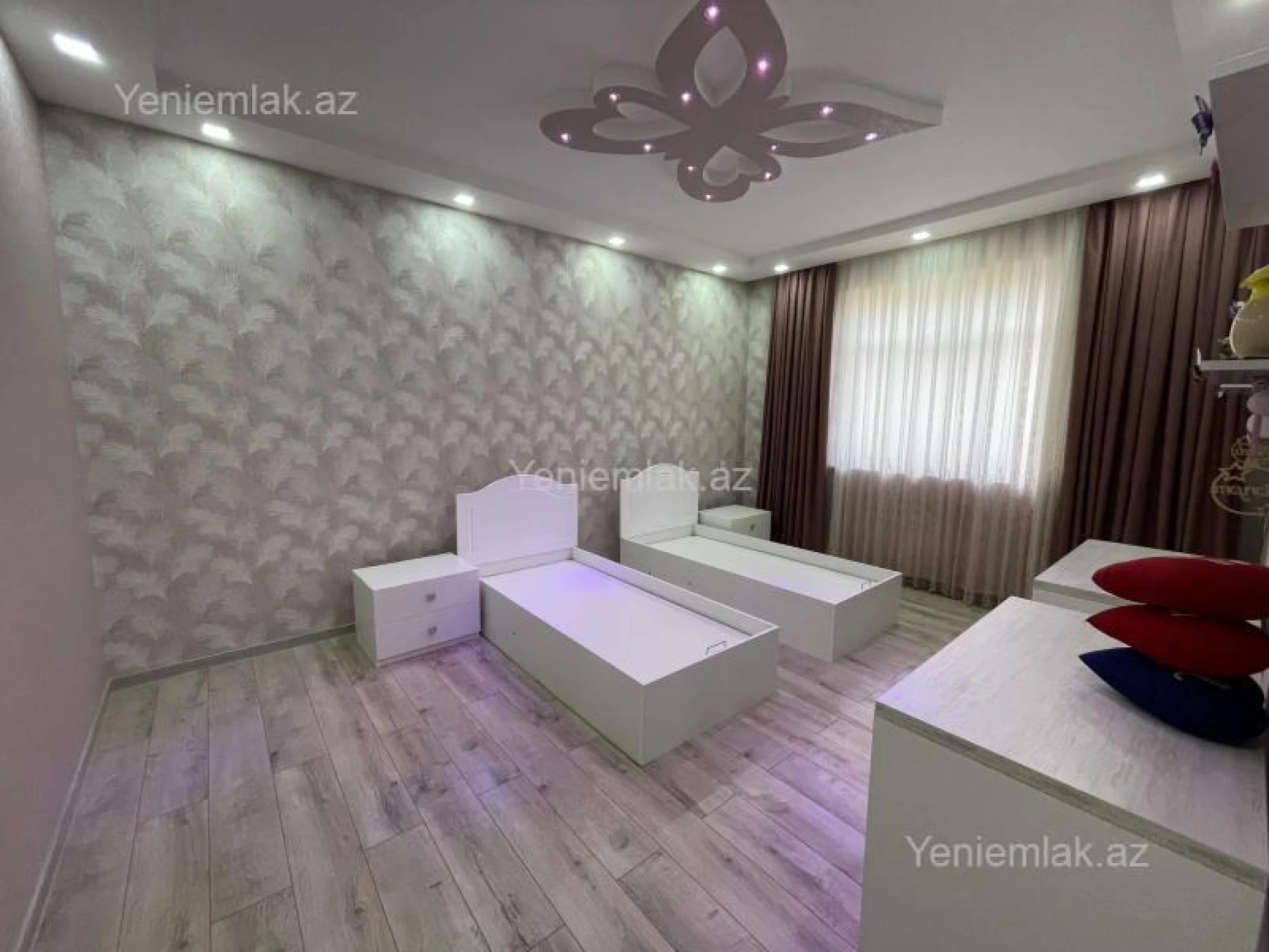 Satılır 6 otaqlı həyət evi 250 m²