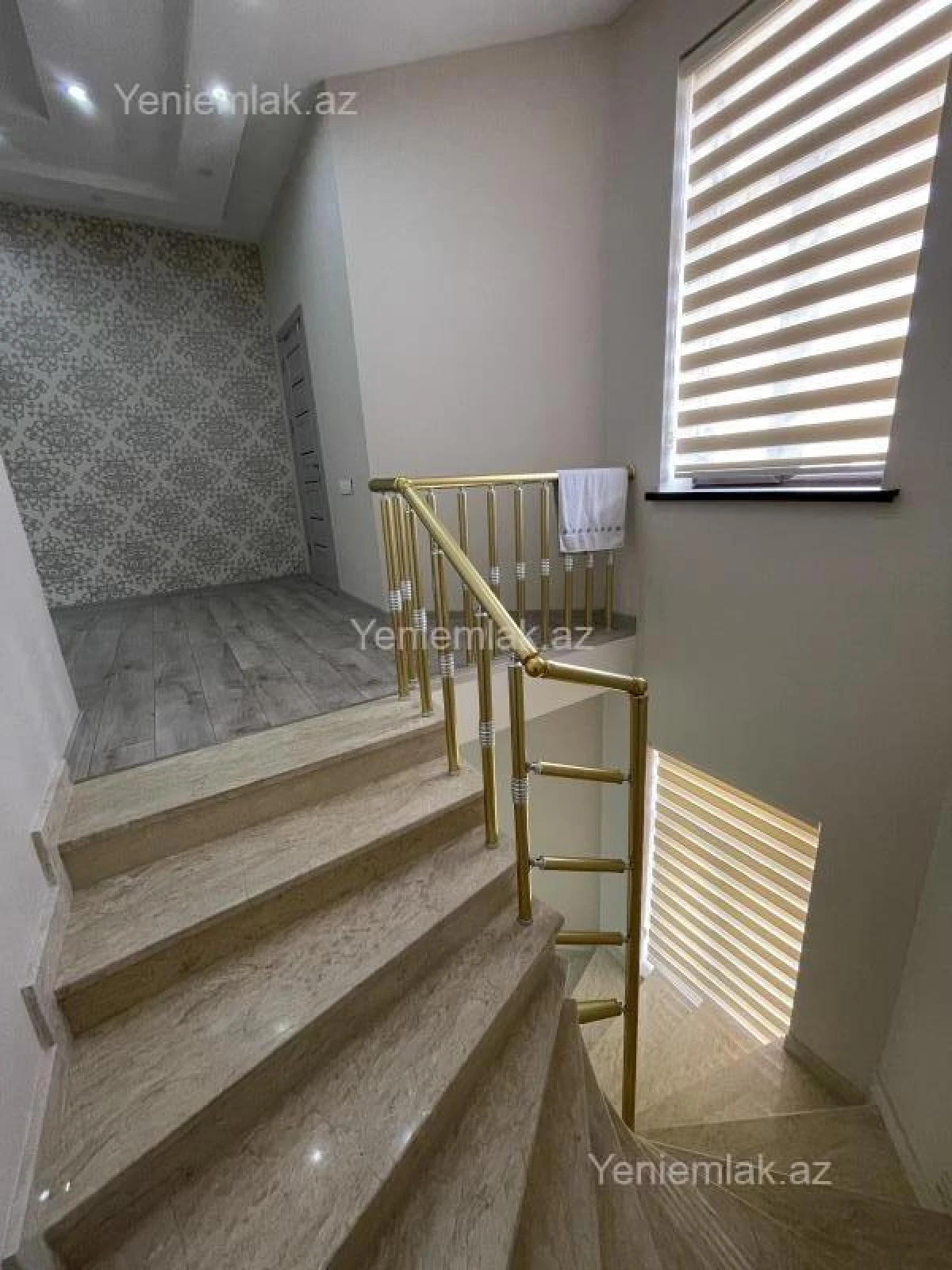 Satılır 6 otaqlı həyət evi 250 m²