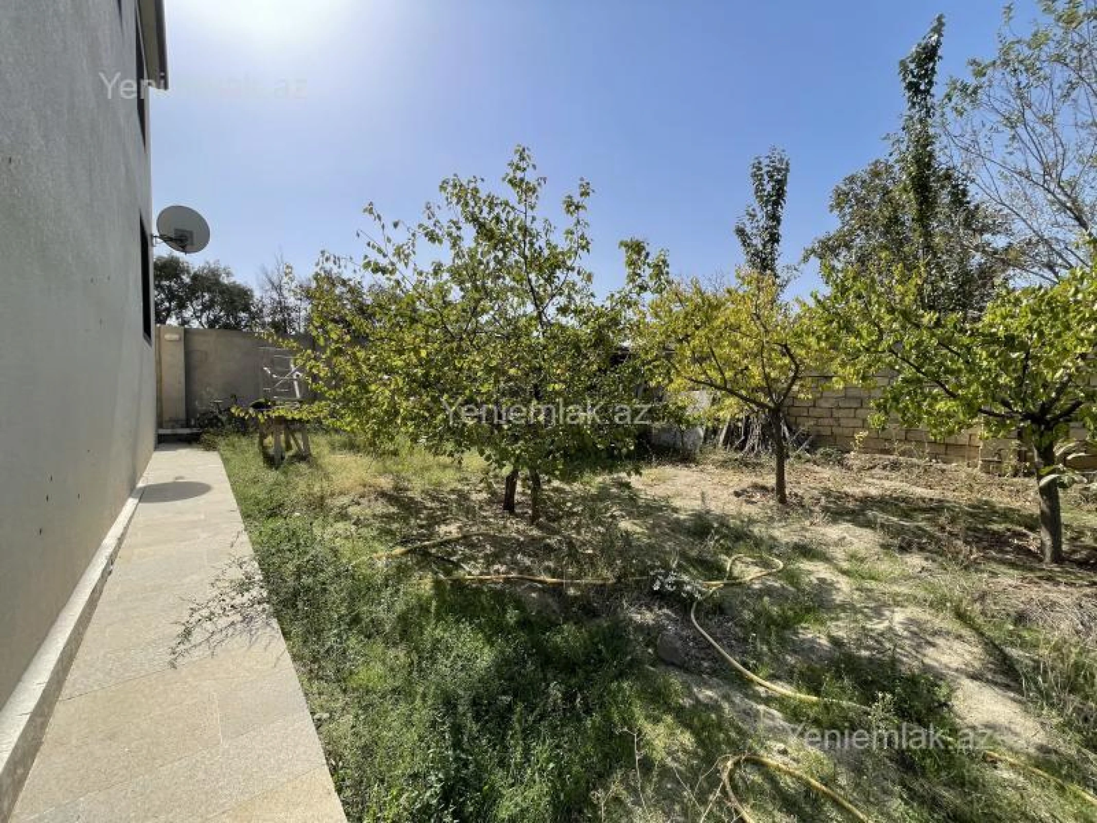 Satılır 6 otaqlı həyət evi 250 m²