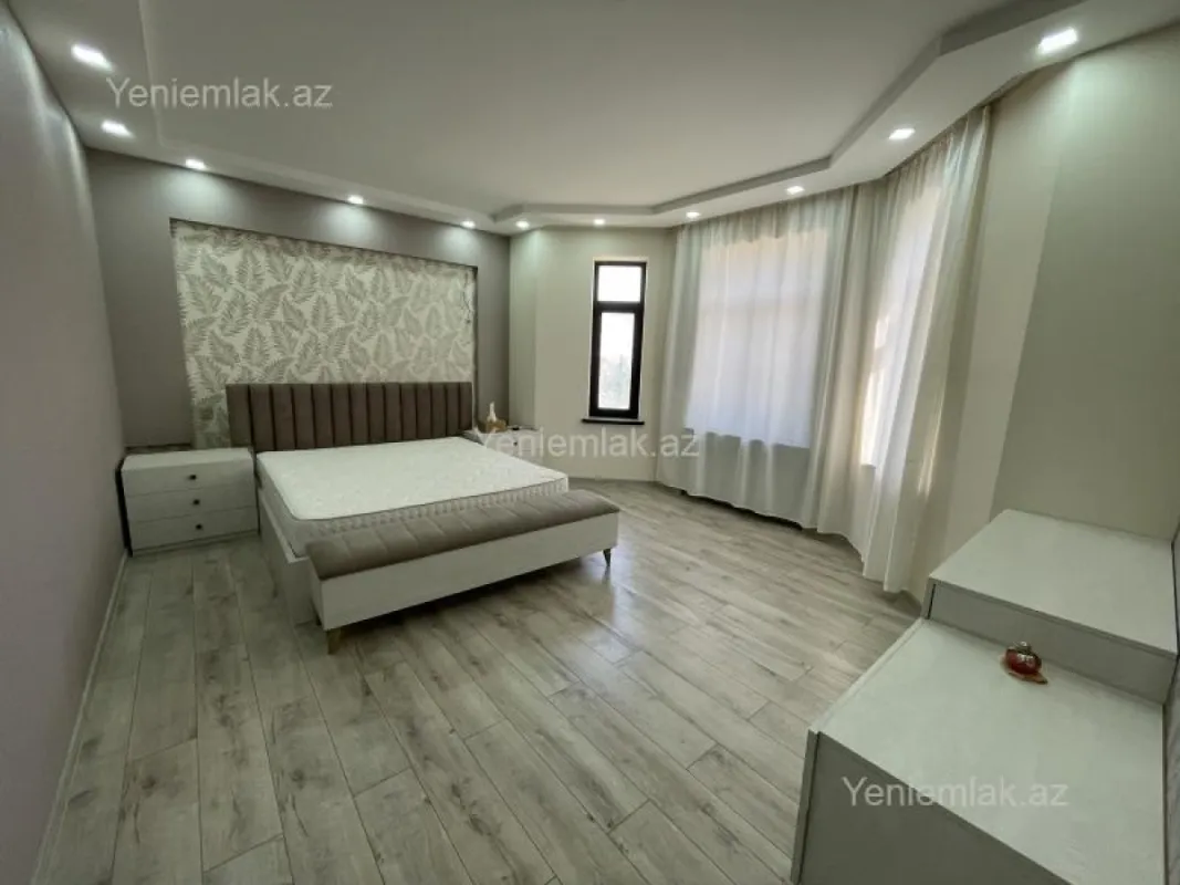 Satılır 6 otaqlı həyət evi 250 m²
