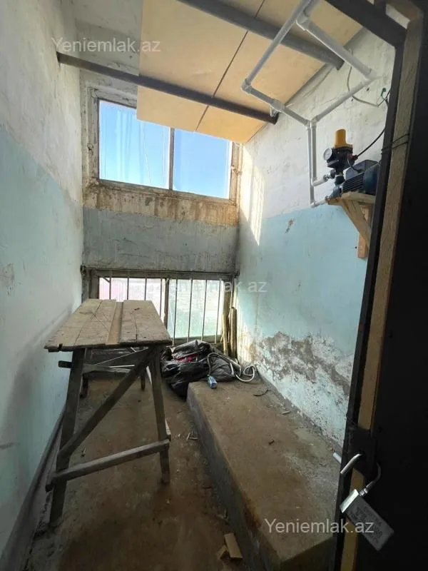 Satılır 2 otaqlı köhnə tikili 70 m²