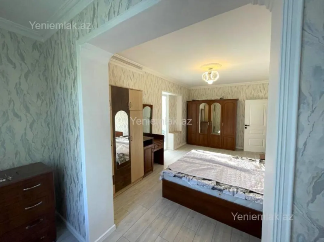 Satılır 2 otaqlı köhnə tikili 70 m²