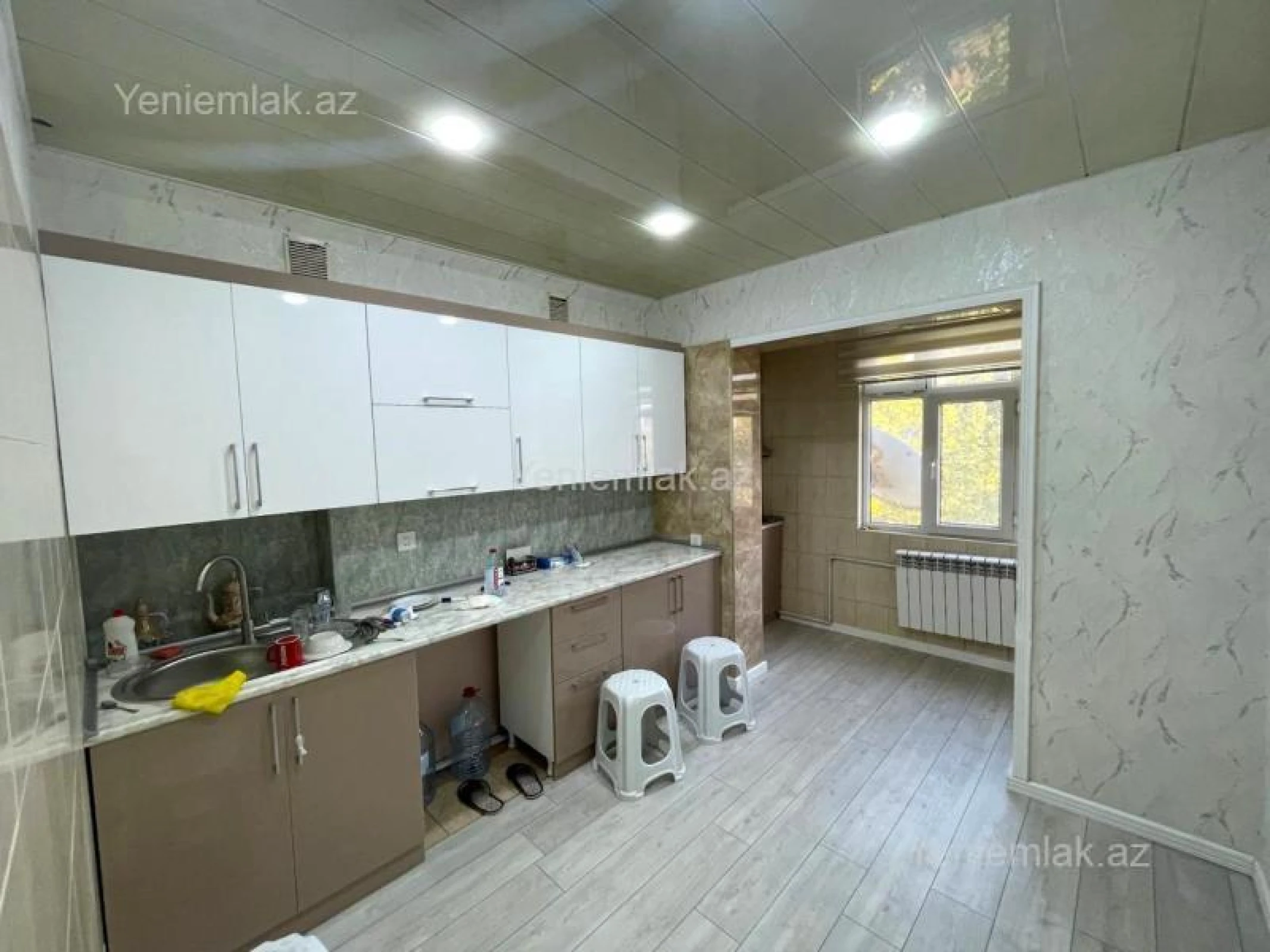 Satılır 2 otaqlı köhnə tikili 70 m²