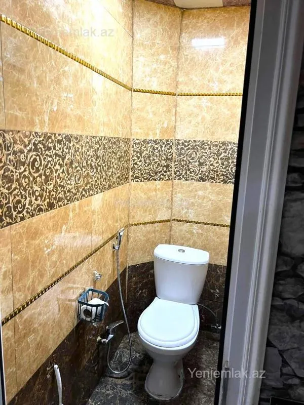 Satılır 2 otaqlı köhnə tikili 65 m²