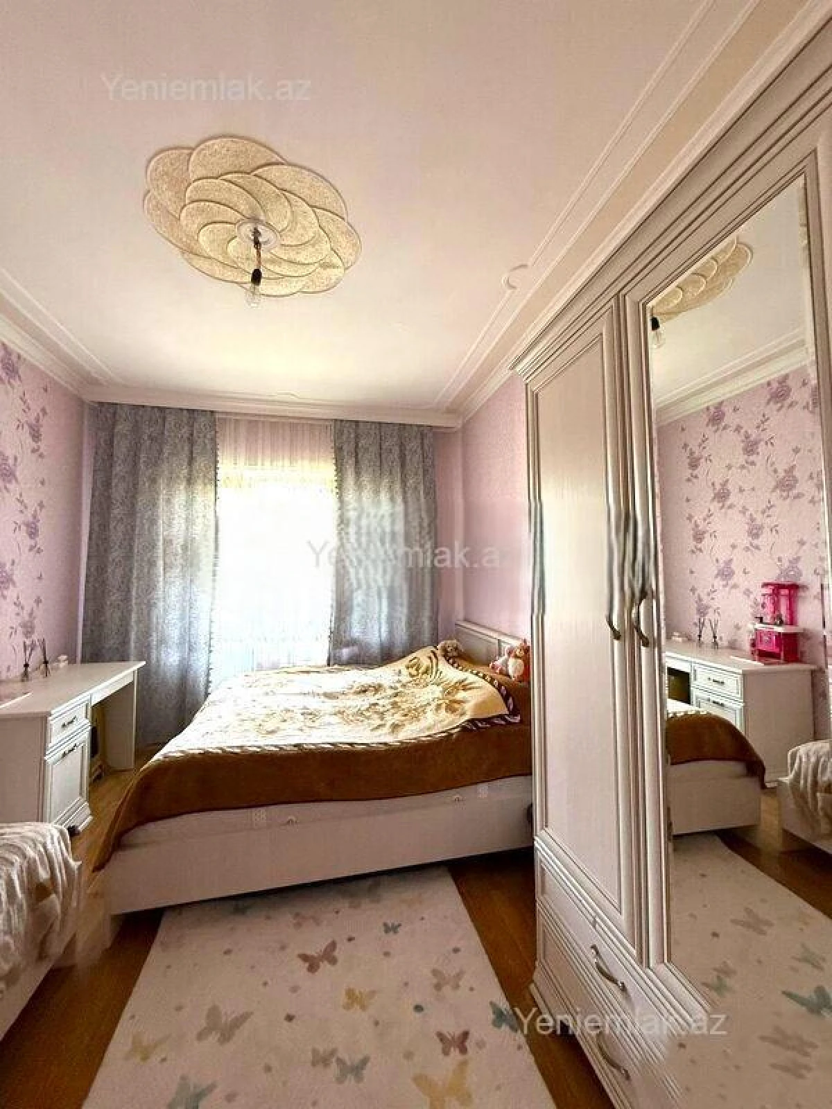 Satılır 3 otaqlı köhnə tikili 80 m²