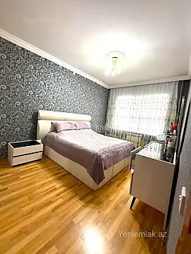 Satılır 3 otaqlı köhnə tikili 80 m²