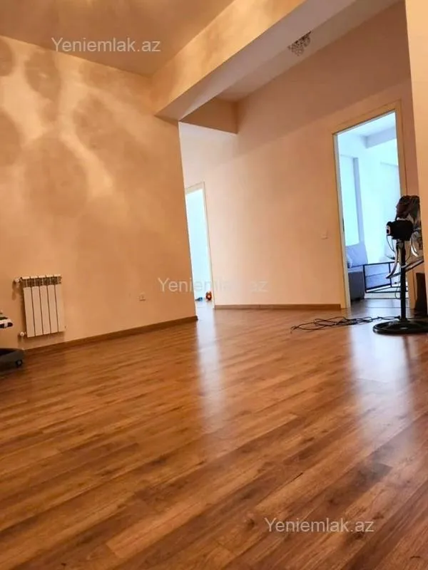 Satılır 3 otaqlı yeni tikili 120 m²