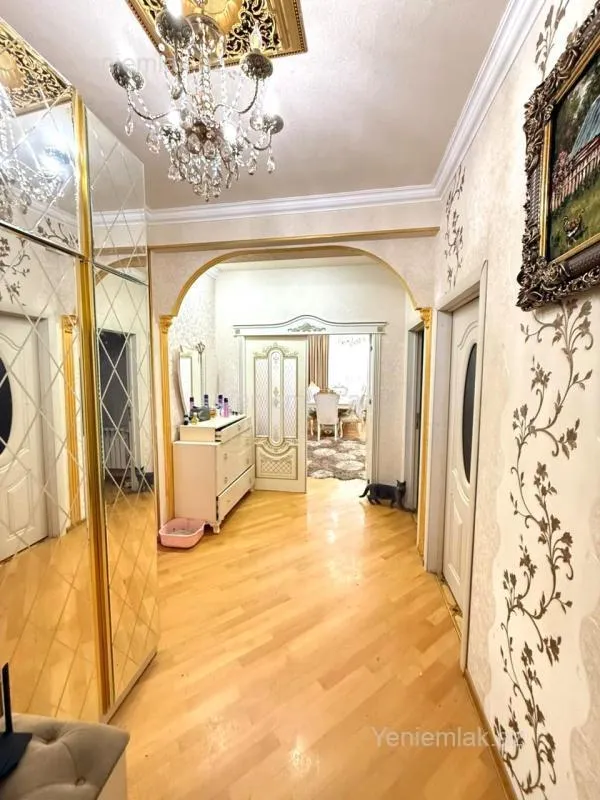 Satılır 4 otaqlı yeni tikili 115 m²