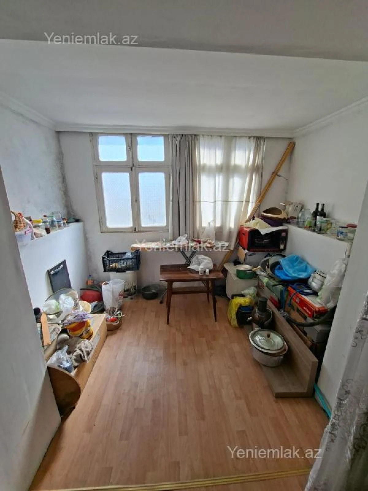 Satılır 3 otaqlı köhnə tikili 80 m²