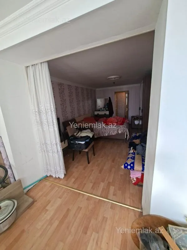Satılır 3 otaqlı köhnə tikili 80 m²