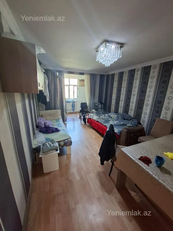 Satılır 3 otaqlı köhnə tikili 80 m²