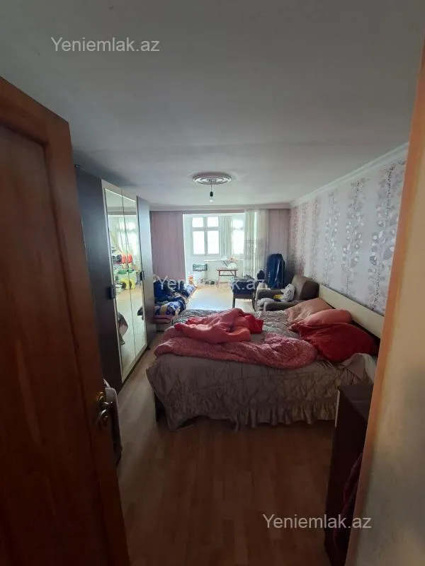 Satılır 3 otaqlı köhnə tikili 80 m²