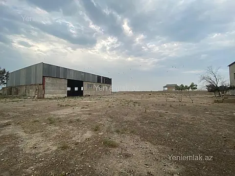 Satılır 9 otaqlı obyekt 912 m²