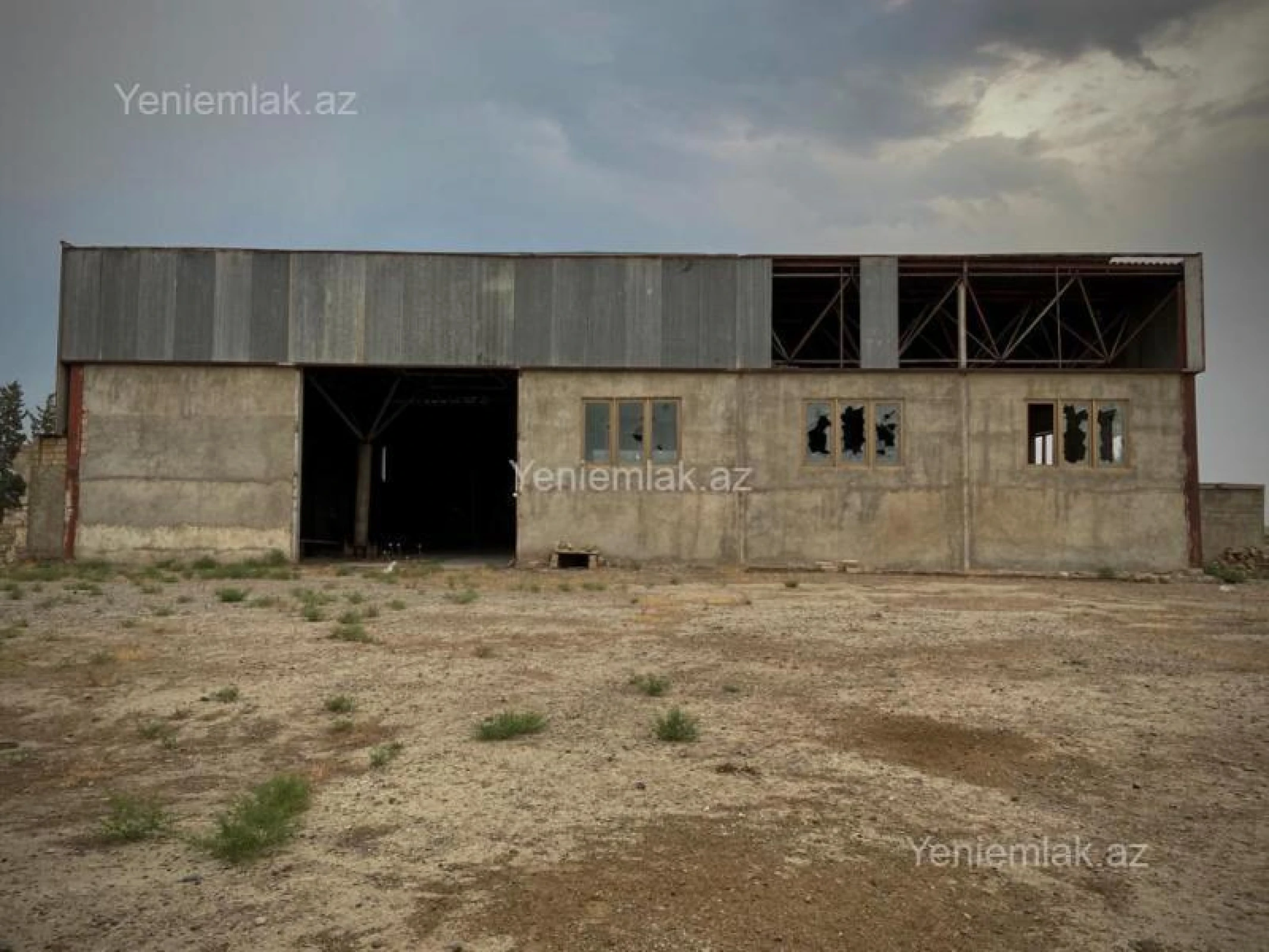 Satılır 9 otaqlı obyekt 912 m²