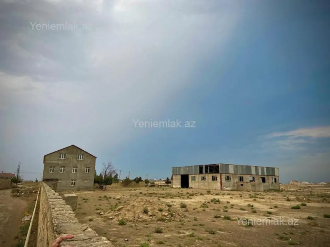 Satılır 9 otaqlı obyekt 912 m²