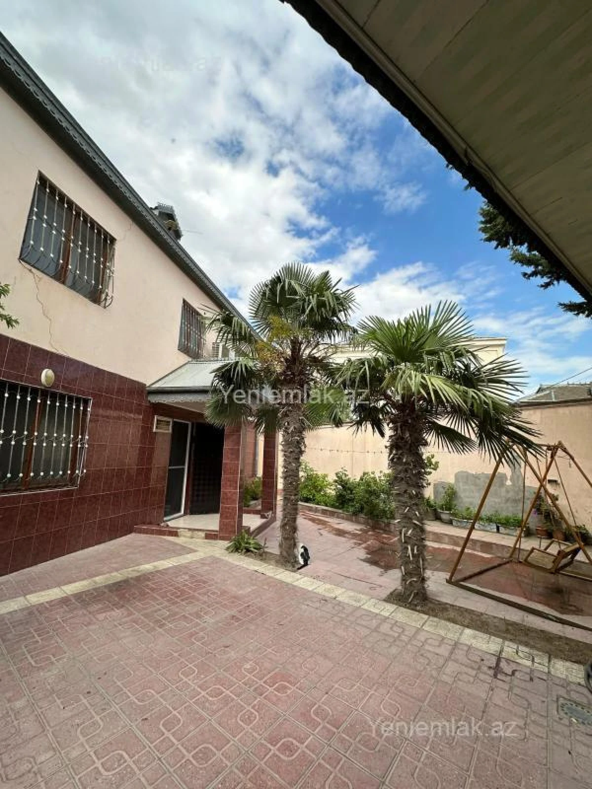 Satılır 5 otaqlı həyət evi 220 m²