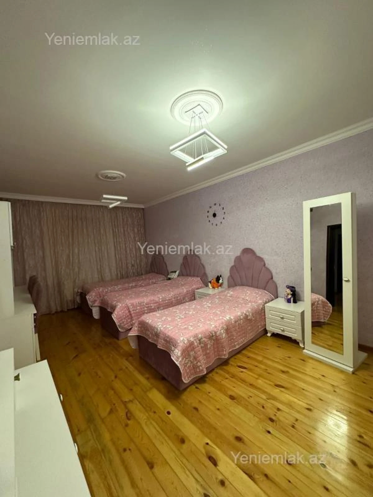 Satılır 5 otaqlı həyət evi 220 m²